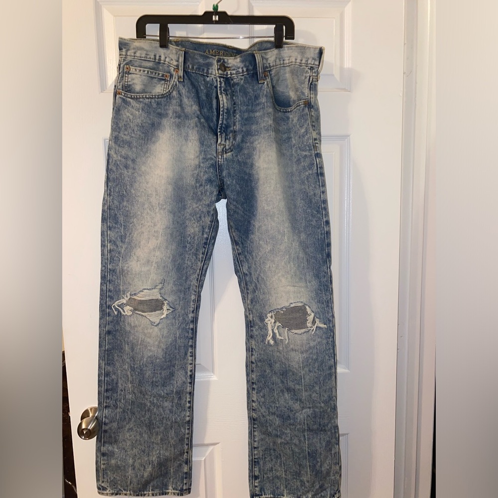 American Eagle men’s jeans